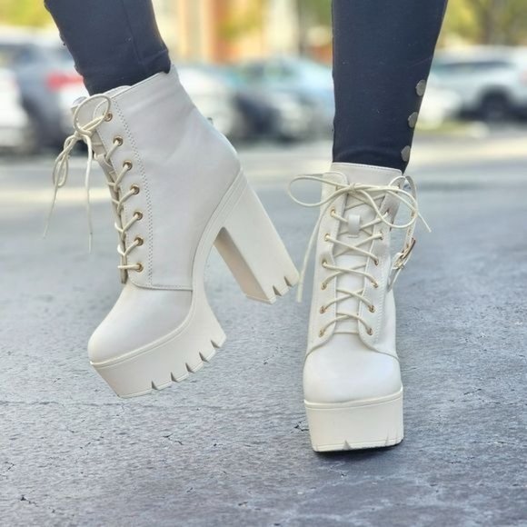 Women's Block Heel Lace Up Botties White Color - Picture 2 of 7